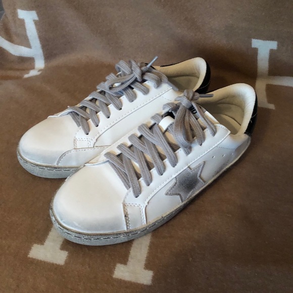 Shoes - Picture 3 of 5